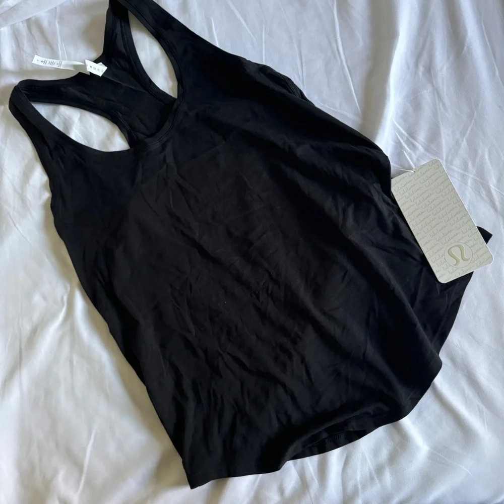 102 🎉🖤 Lululemon Love Tank II - Black